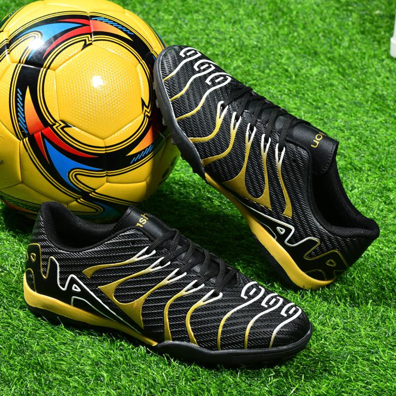 Herren Fußballschuhe Große Größe Ultraleichte Fußballschuhe Jungen Sneakers Rutschfeste AG/TF Fußballschuhe Stiefeletten Unisex 44 von Joom DACH