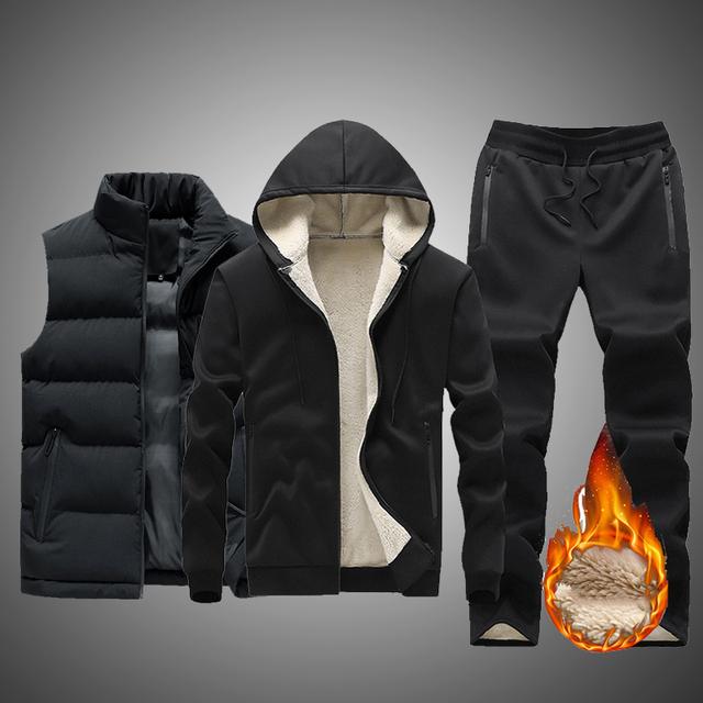 Herren Herbst und Winter Daunenjacke mit Kapuze aus Baumwolle Warme Weste Baumwollhose Lässiger warmer dreiteiliger Anzug XXL Herren Herbst und Winter Daunenjacke mit Kapuze aus Baumwolle Warme Weste Baumwollhose Lässiger warmer dreiteiliger Anzug XXL von Joom DACH