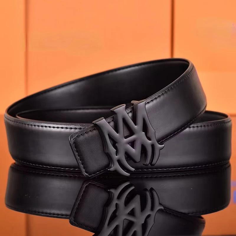 Herren Stilvoller Glatte Schnalle Ledergürtel - Vielseitig für Business und Mode 100 cm von Joom DACH