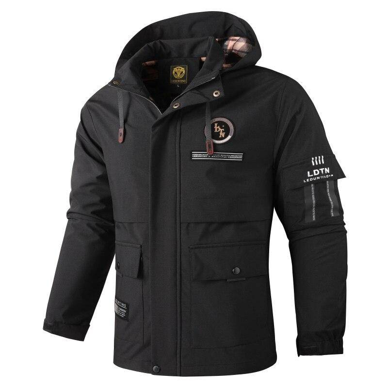 Herren Winterjacke mit Kapuze, mehreren Taschen, rot-schwarzem Karofutter und verstellbaren Bündchen - Beige, Schwarz, Armeegrün 5XL von Joom DACH