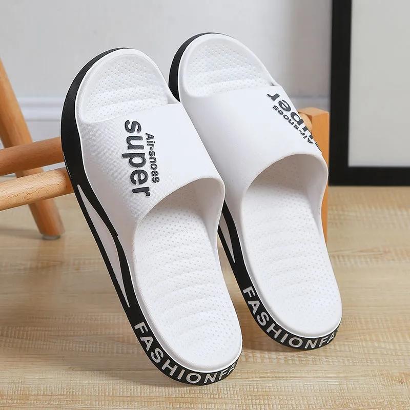 Herren- und Damen-Sporthausschuhe, Sommer, Outdoor-Bekleidung, Heimschuhe, rutschfeste, verschleißfeste Strandsandalen, Badezimmer-Badehausschuhe, Hausschuhe mit weicher Sohle 40-41 weiß Herren- und Damen-Sporthausschuhe, Sommer, Outdoor-Bekleidung, Heimschuhe, rutschfeste, verschleißfeste Strandsandalen, Badezimmer-Badehausschuhe, Hausschuhe mit weicher Sohle 40-41 weiß von Joom DACH