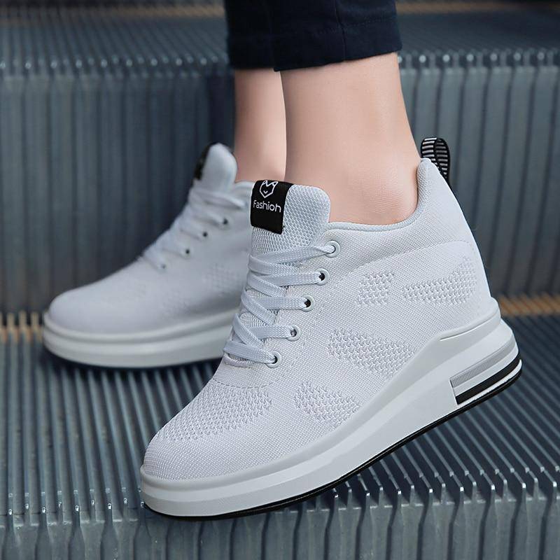 Hide Heel Damenmode Sneakers Flying Knitting Wedge Freizeitschuhe Frau Air Mesh Atmungsaktive Herbst High Top Damenschuhe 40 weiß von Joom DACH