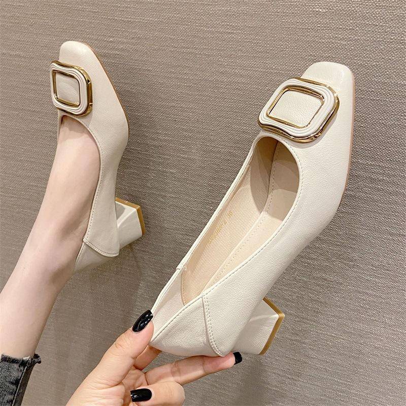 High Heels mit quadratischer Spitze für Damen, neue quadratische Schnalle, dicker Absatz, Einzelschuhe für Damen, zweiteilig, Oma-Schuhe 40 von Joom DACH