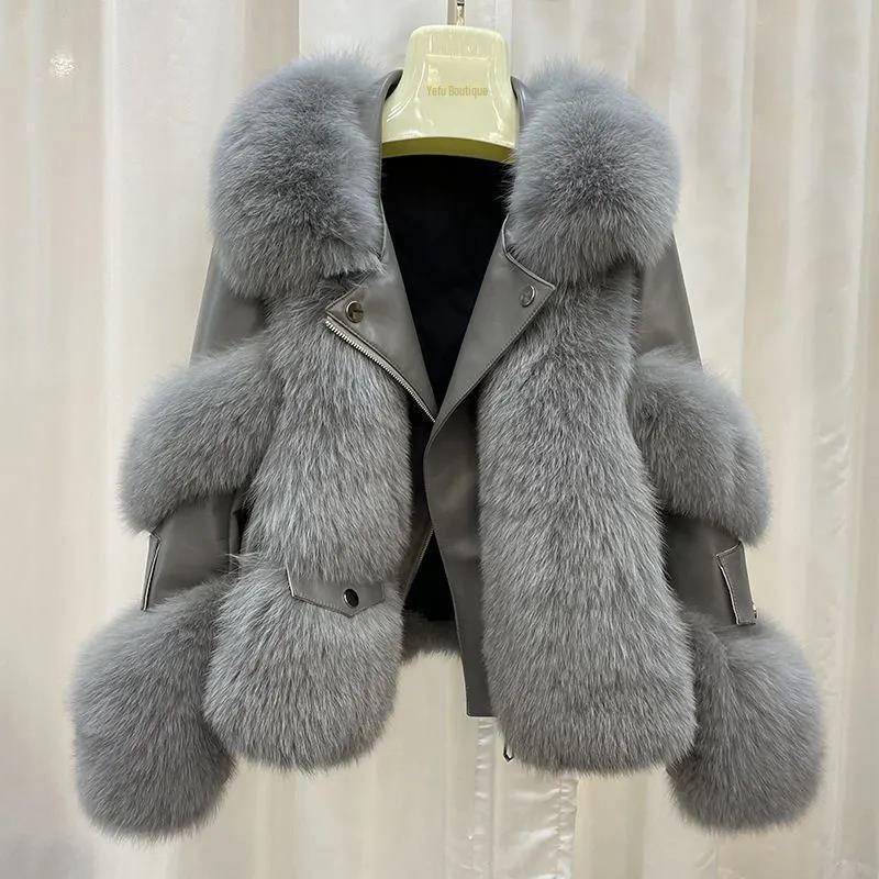 Hochwertiger Damen Oversize Steppmantel aus Kunstfuchsfell XL hellgrau Hochwertiger Damen Oversize Steppmantel aus Kunstfuchsfell XL hellgrau von Joom DACH