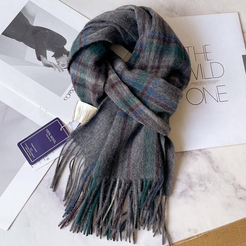 Hochwertiger dunkelblauer karierter Wollschal für Herren – Luxuriöses Wintergeschenk für Freund, Vater oder Ältere von Joom DACH