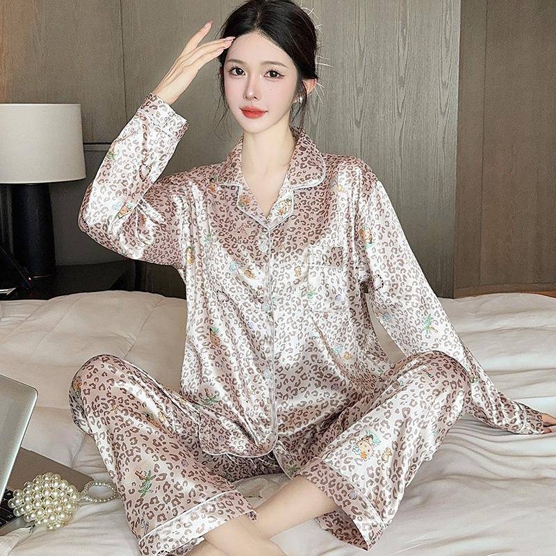 Hochwertiges grünes Pyjama-Set mit Blumenmuster und Revers für Damen 2XL (130-145 jin) von Joom DACH