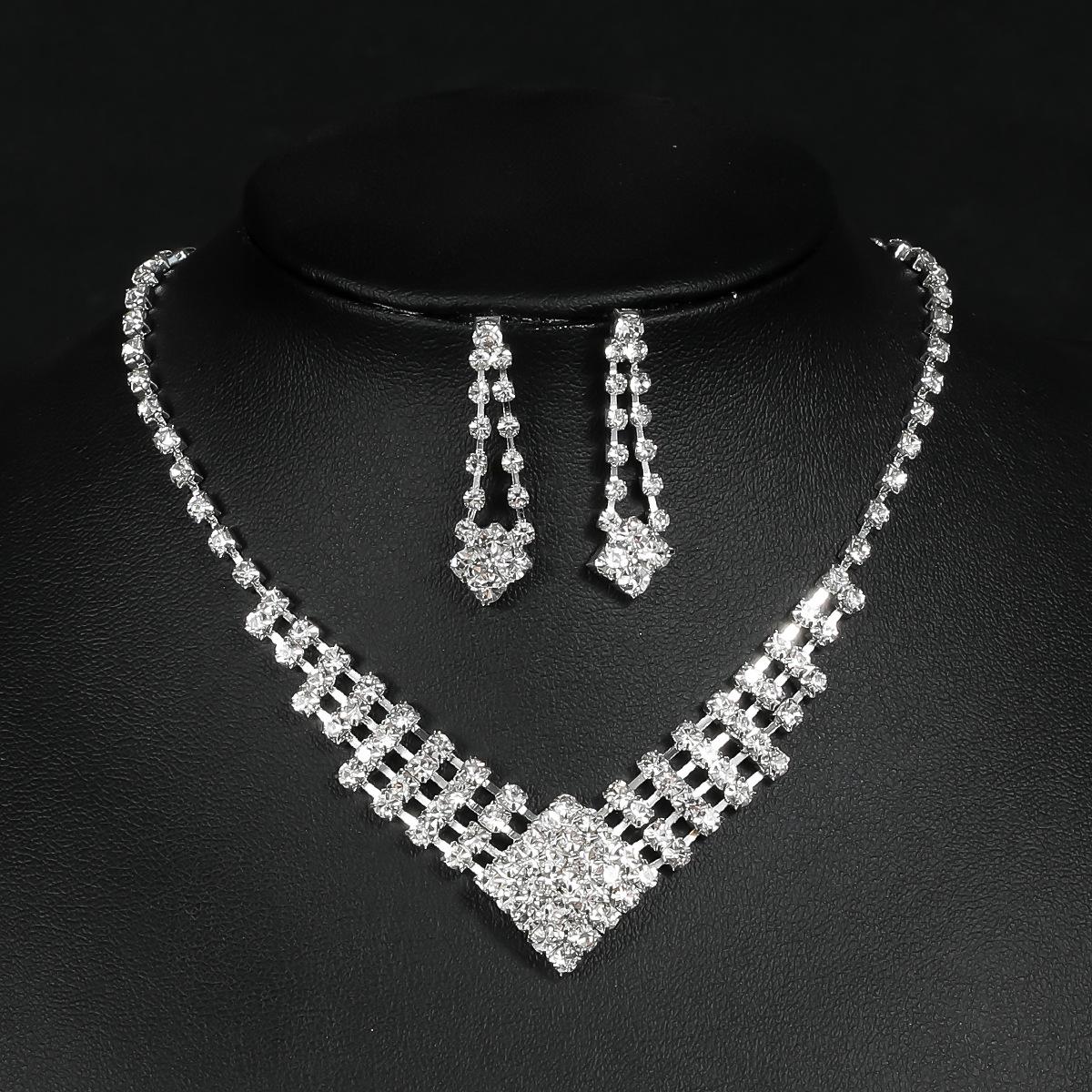 Hochzeits-Abendkleid-Accessoires, exquisites Diamant-Halsketten-Ohrring-Set, quadratischer geometrischer Braut-Hochzeitsschmuck für Frauen silber von Joom DACH