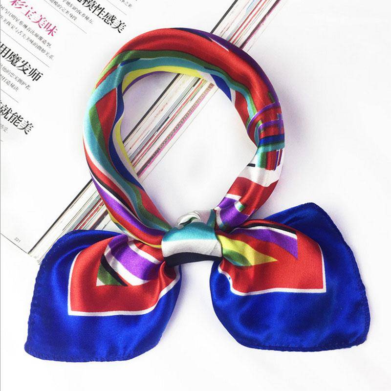 Hotel Seidenschal Damen Druck Wickeltuch Halstuch 50*50cm Retro Damen Schal Foulard Quadratisch style 29 von Joom DACH