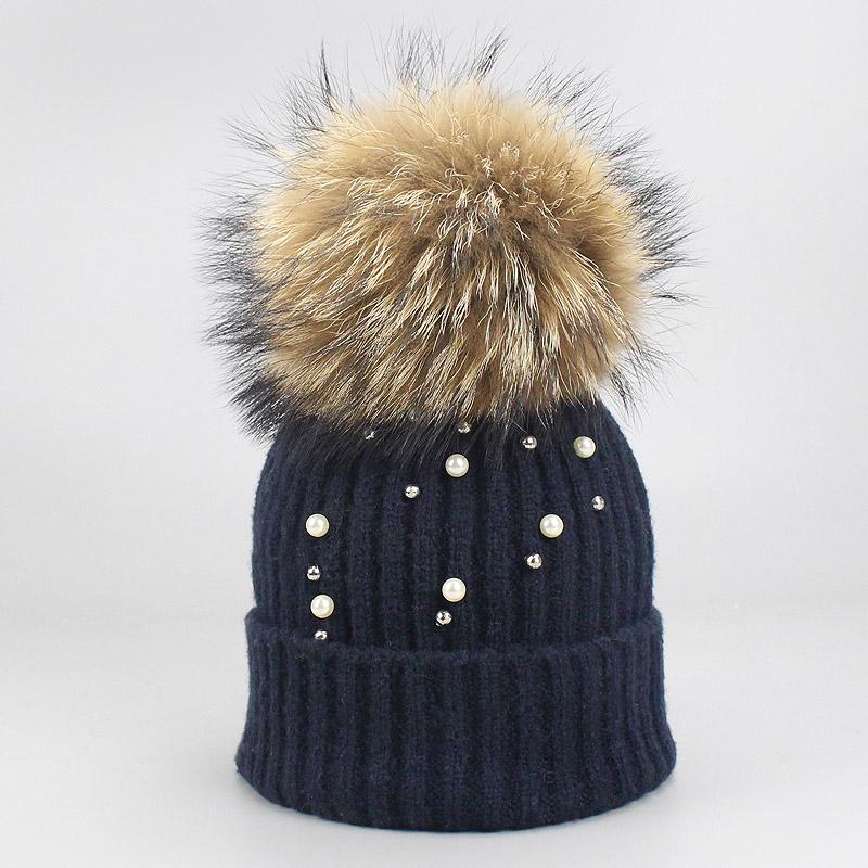 Hut Weiche Wolle Mützen Frauen Echte Natürliche Pelz Pom Poms Mode Perle Gestrickte Hut Mädchen Weibliche Beanie Kappe Pompom winter Hüte für Frauen H von Joom DACH
