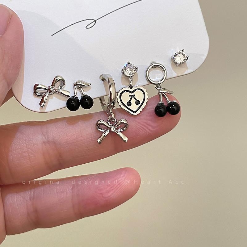 IF ME Koreanisches Schmetterlings-Ohrring-Set mit Zirkonia-Kleeblatt-Ohrsteckern für Frauen im Y2K-Stil, Zubehör, Schmuck 8 von Joom DACH