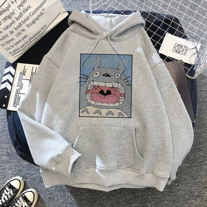 Japanische Anime Cartoon Totoro Hoodie Frauen Kawaii Hoodies Miyazaki Hayao Studio Ghibli Harajuku Grau Sweatshirts Unisex Sweatshirt XL Japanische Anime Cartoon Totoro Hoodie Frauen Kawaii Hoodies Miyazaki Hayao Studio Ghibli Harajuku Grau Sweatshirts Unisex Sweatshirt XL von Joom DACH