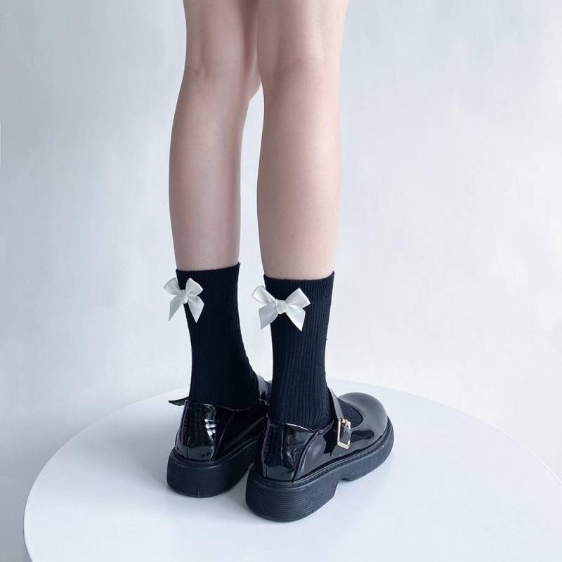 Japanische Kawaii süße weiße Socken JK Spitze Rüschen Rüschen Socken Frauen einfarbig süße Mädchen Studenten Lolita Stil Spitze Crew Socken von Joom DACH
