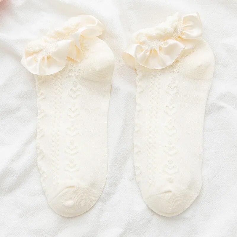 Japanische Kawaii süße weiße Socken JK Spitze Rüschen Rüschen Socken Frauen einfarbig süße Mädchen Studenten Lolita Stil Spitze Crew Socken von Joom DACH