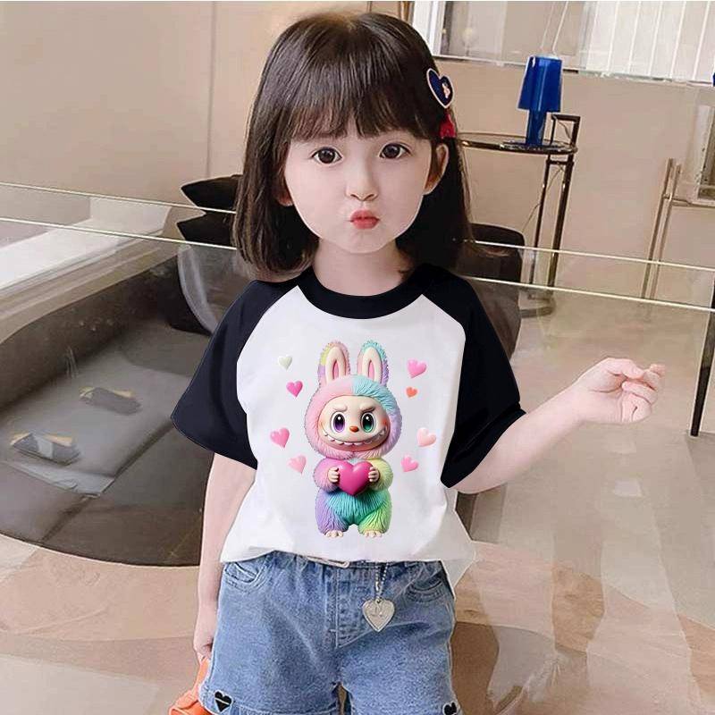 Kawaii Cartoon Labubu Kinder Erwachsene Bedrucktes T-Shirt Sommer Damen und Herren Lässig Outdoor Mädchen und Junge Kurzarm T-Shirts Top 130 Kawaii Cartoon Labubu Kinder Erwachsene Bedrucktes T-Shirt Sommer Damen und Herren Lässig Outdoor Mädchen und Junge Kurzarm T-Shirts Top 130 von Joom DACH