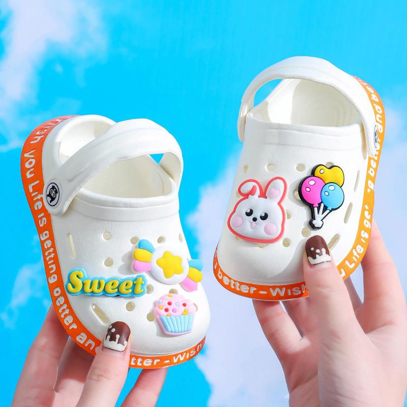 Kinder Baby Mädchen Jungen Nettes Kind Rutschfeste Weichen Boden Kleinkind Hause Kinder Loch Coole Sandalen Hausschuhe Cartoon Höhle loch Schuhe 30/31 weiß von Joom DACH