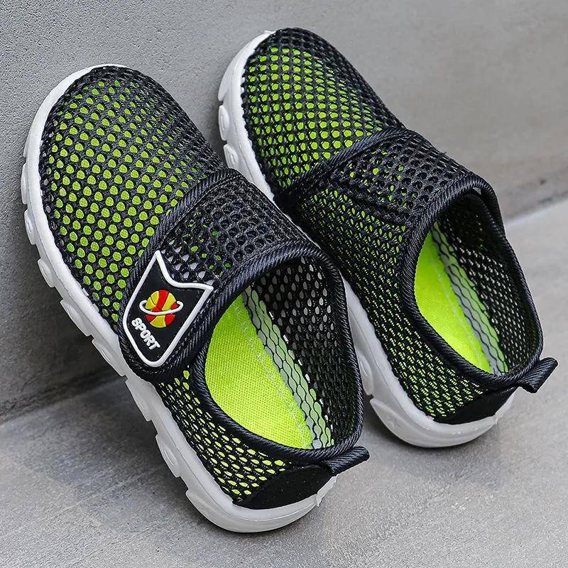 Kinder Frühling Sommer Weiche Sohle Sportschuhe Jungen und Mädchen Anti-rutsch Casual Atmungsaktive Mesh Flache Schuhe 26 schwarz von Joom DACH