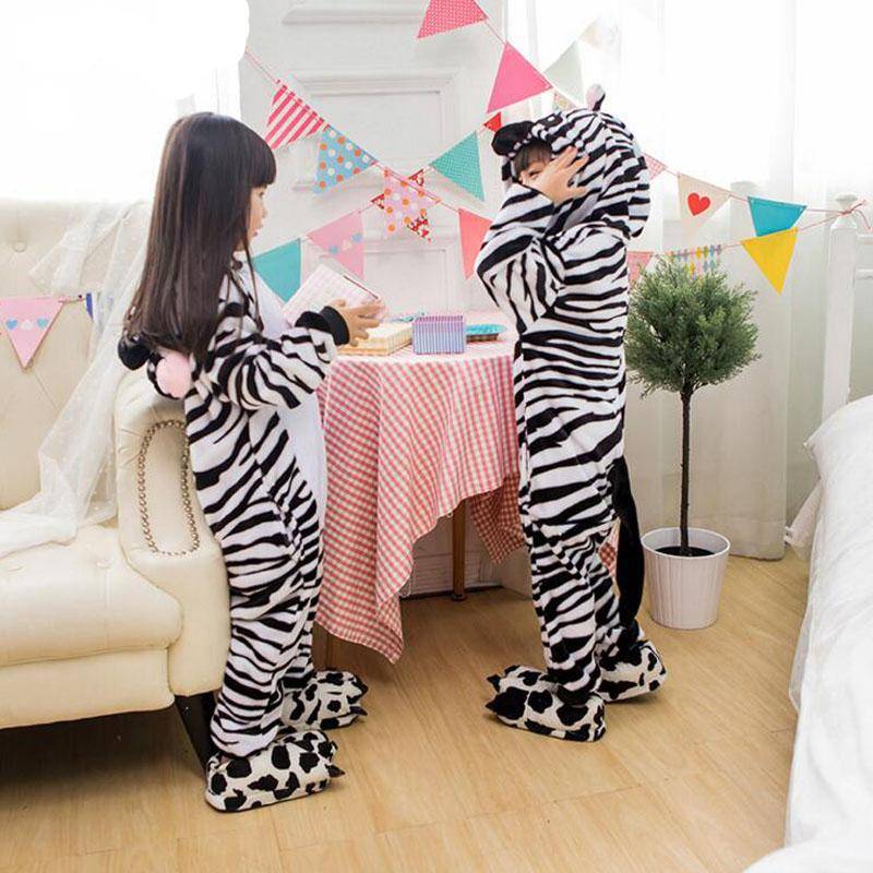 Kinder Kigurumi Katze Onesie Pyjama Mädchen Overall Tier Nachtwäsche Overall Kapuze Pyjama Ohne Schuhe 7T weiß/schwarz von Joom DACH