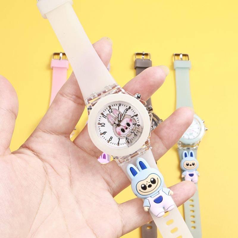 Kinder Niedliche Puppe, Coole Leuchtende Zeiger Quarz Uhr watch + battery weiß von Joom DACH