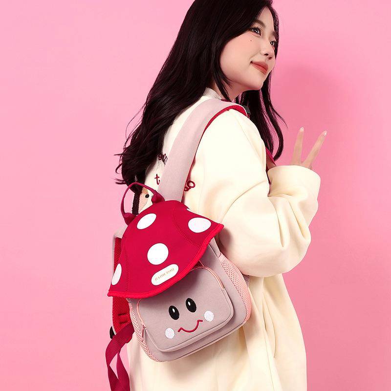 Kindergarten Kinder Rucksack Niedliche Pilz Tasche Weibliche Grundschüler Mini Rucksack Leichter Rucksack von Joom DACH