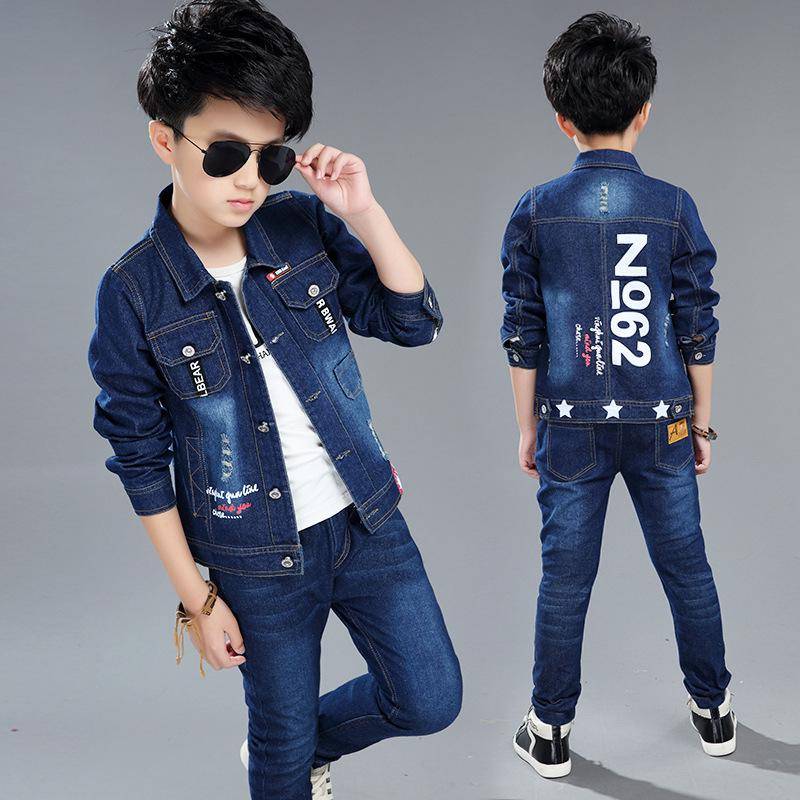 Kindermode Jungen Zweiteilige Jeansanzüge Lässiger bedruckter Mantel + Jeans 150 blau von Joom DACH