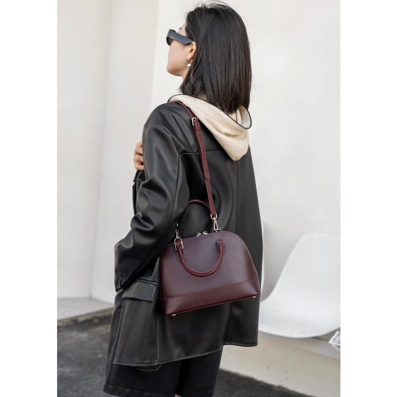 Klassische, stylische All-in-One-Tragetasche aus Leder für Pendler für Damen, Umhängetasche aus Leder mit einer Schulter 25*19*9CM von Joom DACH