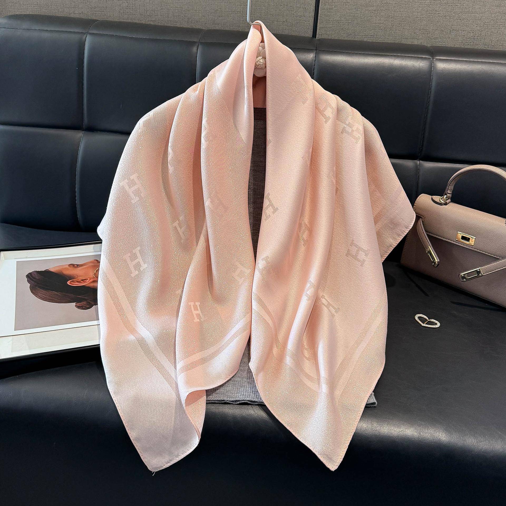 Klassisches H-Temperament Seidenschal Damen Tencel Baumwolle Trend Vielseitiger Imitatseidenschal Schal 90 Quadratischer Schal 90*90 rosa von Joom DACH