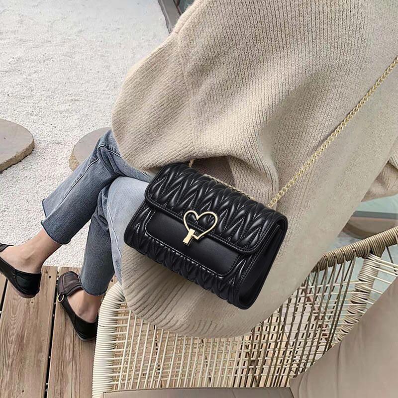 Kleine Tasche Leder Umhängetasche Sommer Kettentasche Alle Stilvolle Schultertasche für Damen von Joom DACH