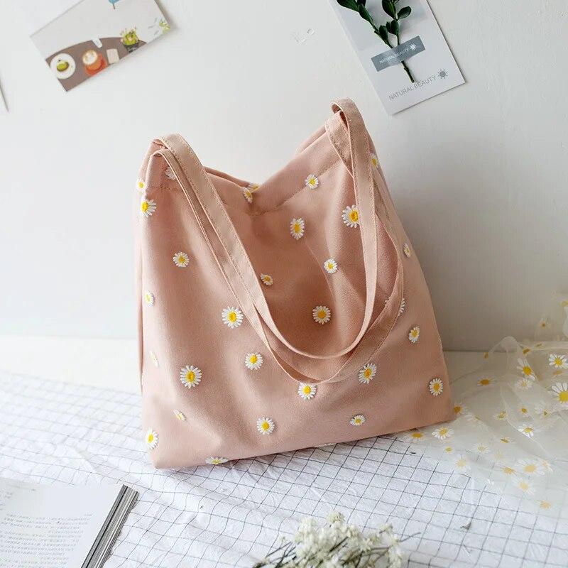 Kleine Tragetasche aus Segeltuch für Damen und Mädchen, Shopper, Designer-Handtasche, lässige Stickerei mit Gänseblümchen-Häkelarbeit, süße Netz-Schultertaschen von Joom DACH
