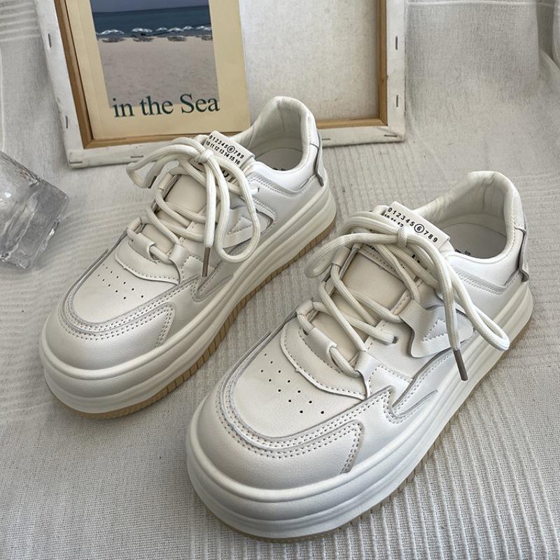 Kleine weiße Schuhe Damen Frühling Neu Dicksohlige Farbpassende Mode Lässig Alleskönner Sportschuhe 40 von Joom DACH