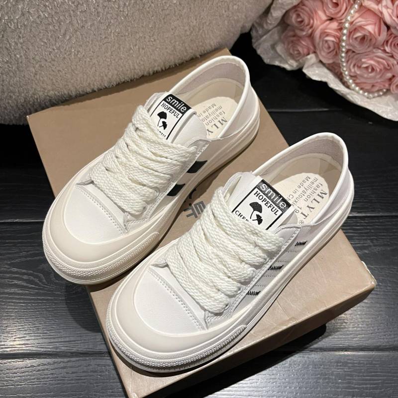 Kleine weiße Schuhe Damen Frühling Neu Schnürschuhe Flacher Boden Zwei-Wege Allround Lässig Sport Skateboard Schuhe 40 schwarz von Joom DACH