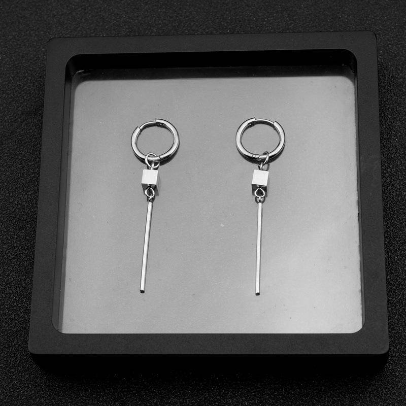 „Koreanische quadratische Ohrringe aus Edelstahl für Herren – lange Punk-Ohrringe aus Titanstahl für Paare“ von Joom DACH