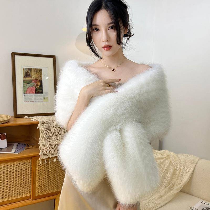 Kunstpelz Fuchshaar Cheongsam Schal Haarkragen Cape Bühnenabendessen Hochzeitskleid Schal Mode Damen Schal one size weiß von Joom DACH