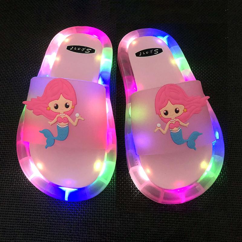 LED Kinder Hausschuhe Baby Sandalen Kinder Schuhe für Mädchen Jungen Leuchtende Schuhe Kleinkind Mädchen Hausschuhe Kinder Einhorn 24/25# von Joom DACH