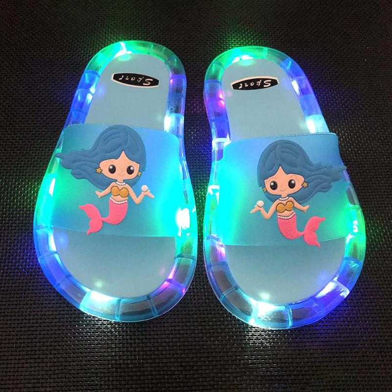 LED Kinder Hausschuhe Baby Sandalen Kinder Schuhe für Mädchen Jungen Leuchtende Schuhe Kleinkind Mädchen Hausschuhe Kinder Einhorn 32/33# von Joom DACH