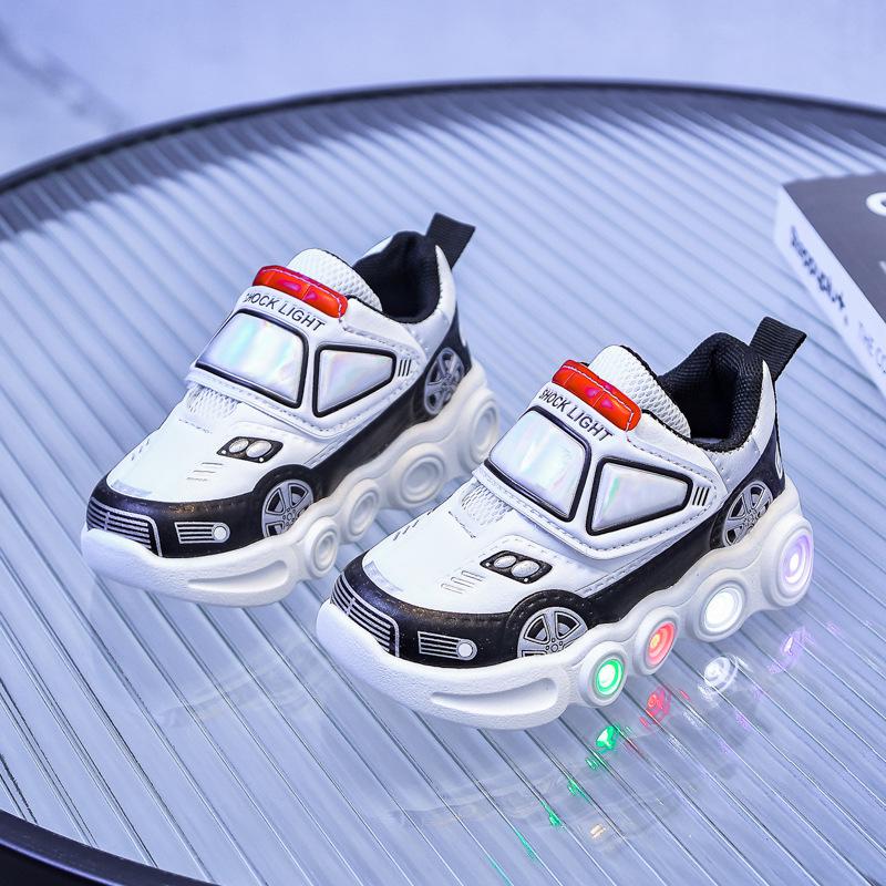 LED-Leuchtschuhe für Baby Jungen Cartoon Auto Kinder Sportschuhe Verschleißfeste Mädchen Anti-Rutsch Mode Jungen Turnschuhe 30 weiß von Joom DACH