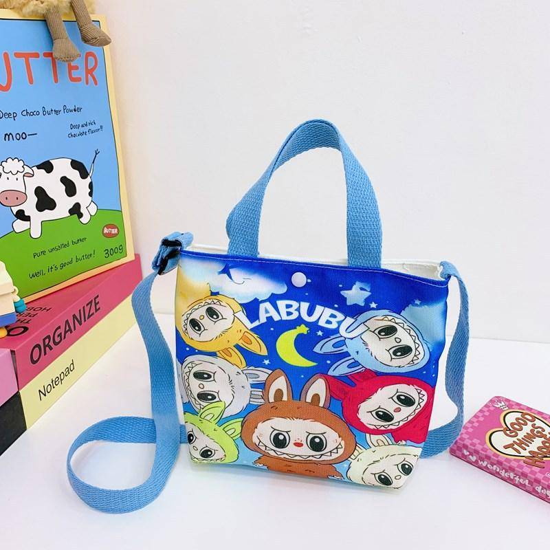 Labubu Neue Cartoon Canvas Einkaufstasche Umhängetasche Niedliche Kleine Mädchen Handtasche Tasche Reise Freizeit Handtasche hellblaue von Joom DACH