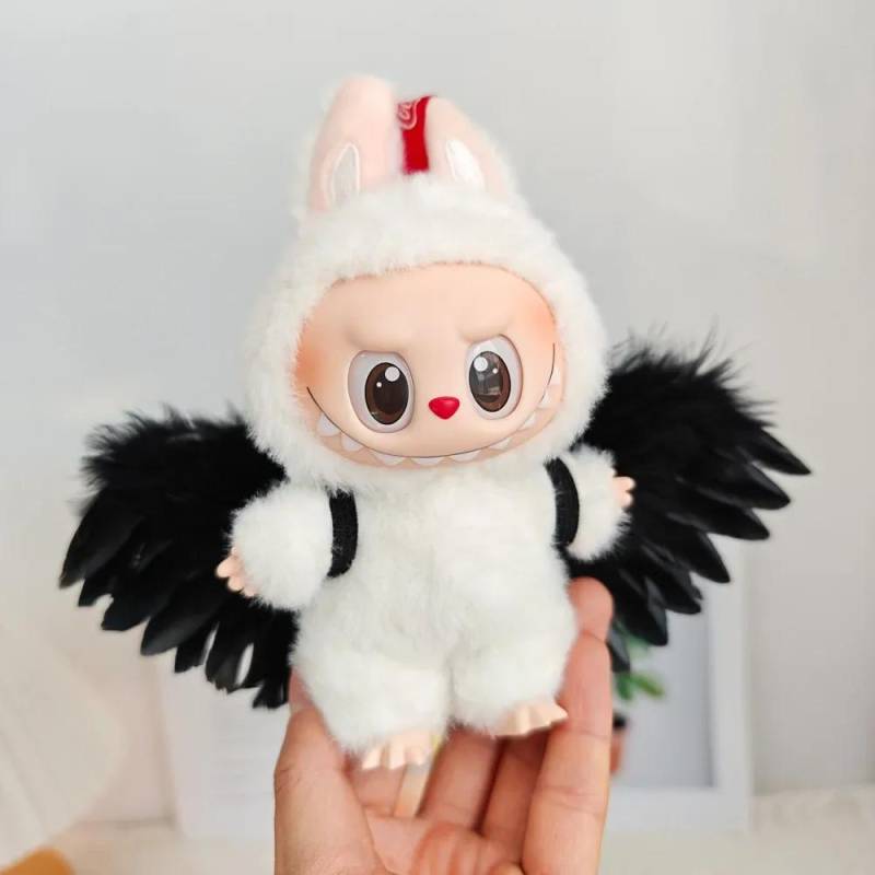 Labubu Schwarz/Weiß Tragbare Federflügel Puppenkleidung Outfit Accessoires für 15-17cm DIY Mini Puppen Kleidung Mädchen Geschenk no doll schwarz von Joom DACH