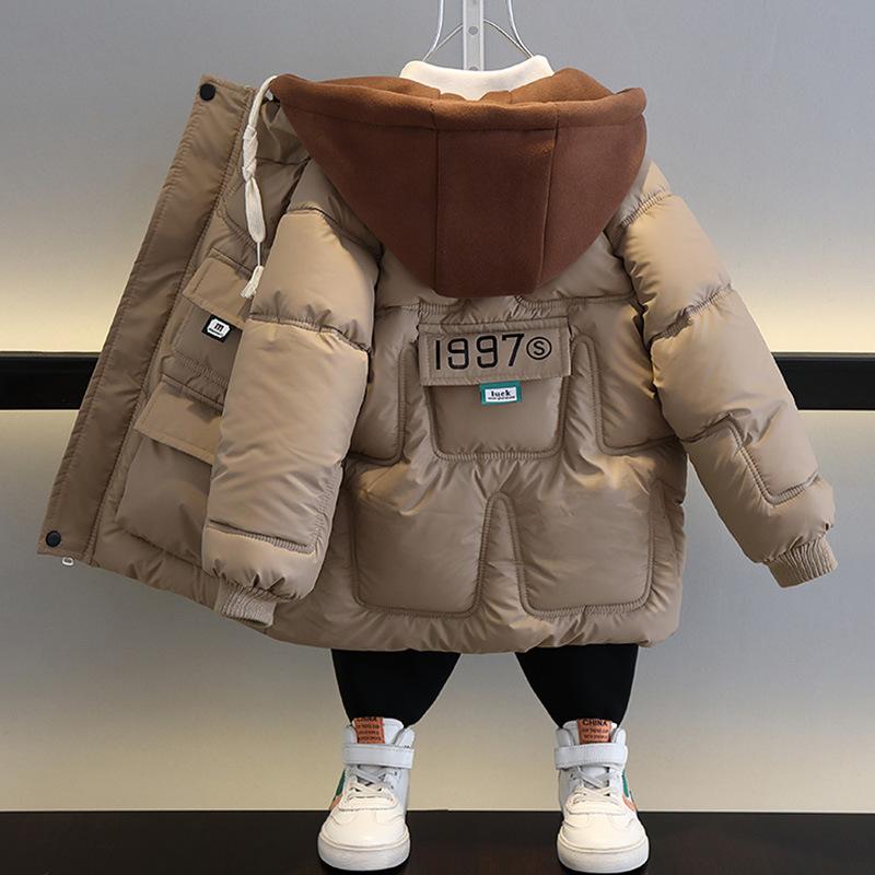 Lässiger und mit Fleece gefütterter Wintermantel für Kinder, dick gepolsterter Jungenmantel 130cm khaki von Joom DACH