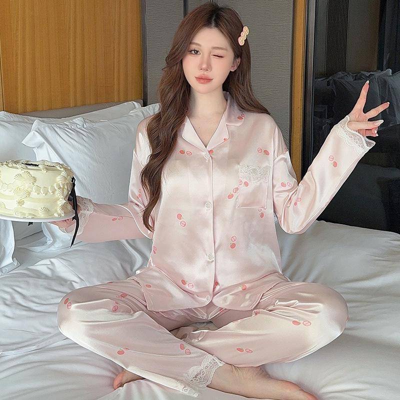 „Langärmliger Luxus-Pyjama aus Eisseide mit Bienen-Print für Frühling und Sommer – Zweiteiliges Damen-Set“ L (100-115 jin) von Joom DACH