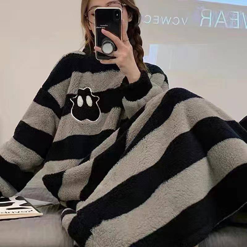 Langärmliges Flanell-Nachthemd mit Cartoon-Motiv für Damen – gemütliche Herbst-/Winter-Nachtwäsche für Studentinnen und Damen XXL (120-140 kg) von Joom DACH