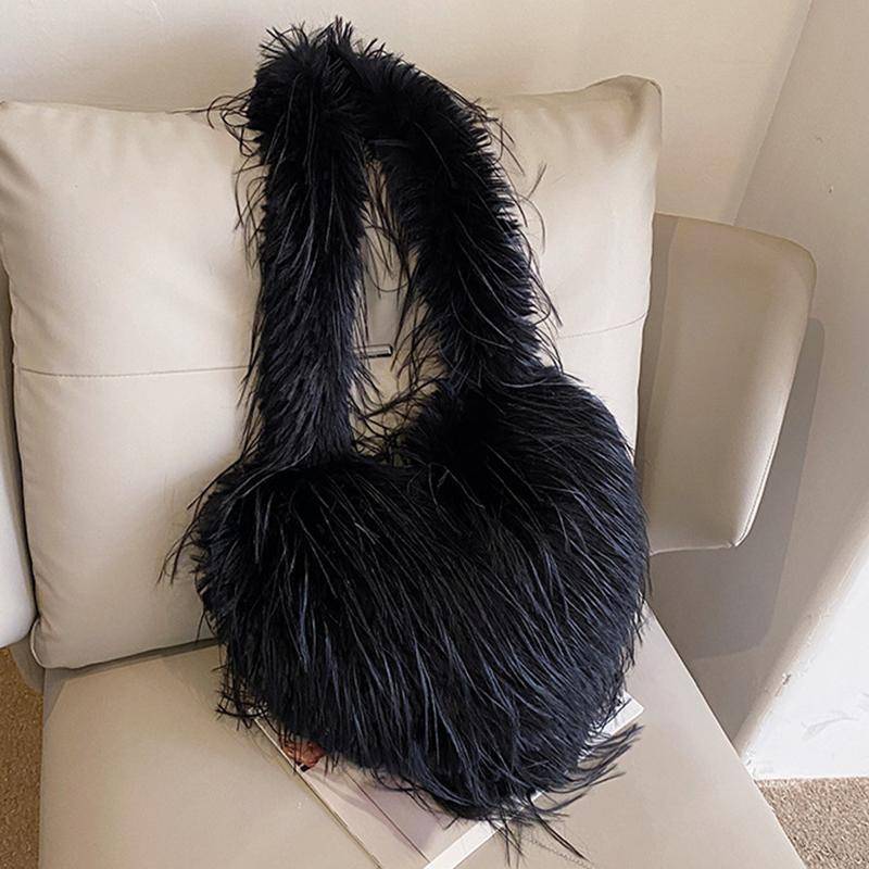 Lange Plüsch Damen Große Schultertasche Luxus Kunstfell Weibliche Herzform Taschen Y2k Punk Mädchen Flauschige Tragetaschen Umhängetasche 39x11x36cm schwarz von Joom DACH