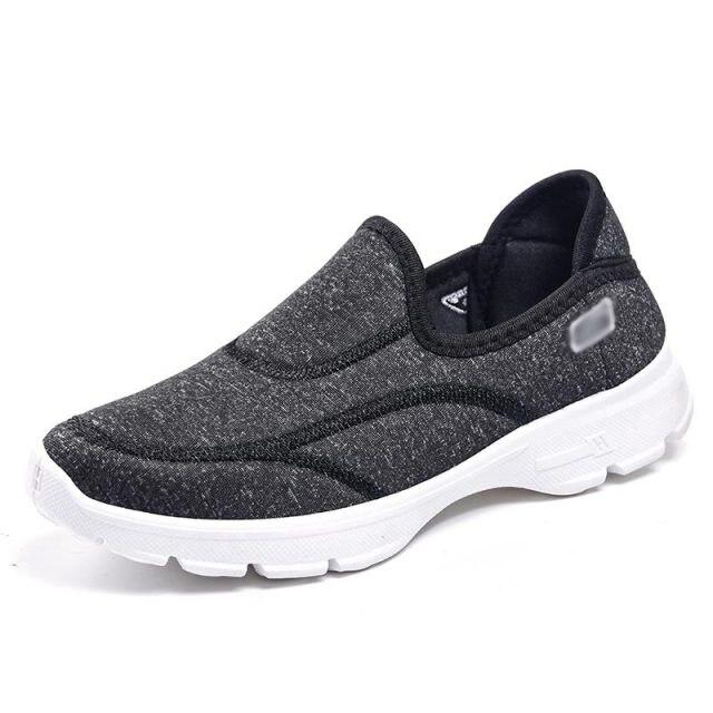 Laufschuhe Damen Casual Sneakers Slip-On Solid Shallow Breathable Canvas Mom Schuhe Frau Wedges Sneaker Zapatillas Mujer 7.5 schwarz von Joom DACH