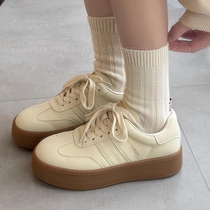 Leder-Trainingsschuhe für Damen im Frühjahr, neue, dicke Sohlen, erhöhte Brettschuhe, lässige Sportschuhe, kleine weiße Schuhe 40 von Joom DACH