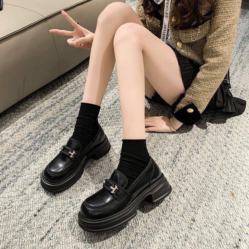 Lederschuhe im britischen Stil für Damen im Frühjahr und Sommer, neue Plateau-Loafer, Retro-Schuhe, schwarze Schuhe 39 schwarz von Joom DACH