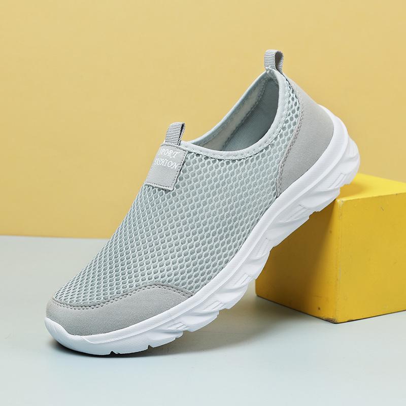 Leichte, atmungsaktive Slip-On-Sport- und Reiseschuhe aus Mesh für Herren 47 von Joom DACH