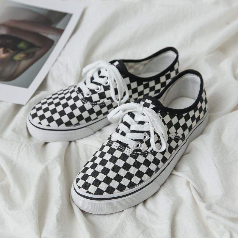 Loafers Herren Frühjahr Neue schwarz-weiß karierte Segeltuchschuhe Paar Sneakers 44 von Joom DACH