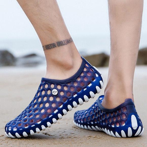 Loch Sandalen Herren 2020 Sommer Atmungsaktive Ins Trend Fahren Weiche Unterseite Sport Waten Strand Herrenschuhe 41 Loch Sandalen Herren 2020 Sommer Atmungsaktive Ins Trend Fahren Weiche Unterseite Sport Waten Strand Herrenschuhe 41 von Joom DACH