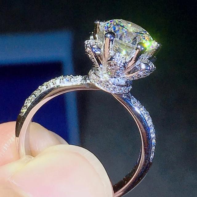 Luxuriöse Solitär-Eheringe für Frauen, trendiger Kristall-Verlobungskrallen-Design, weibliche Ringe, AAA-Zirkonia-Schmuck 10 von Joom DACH