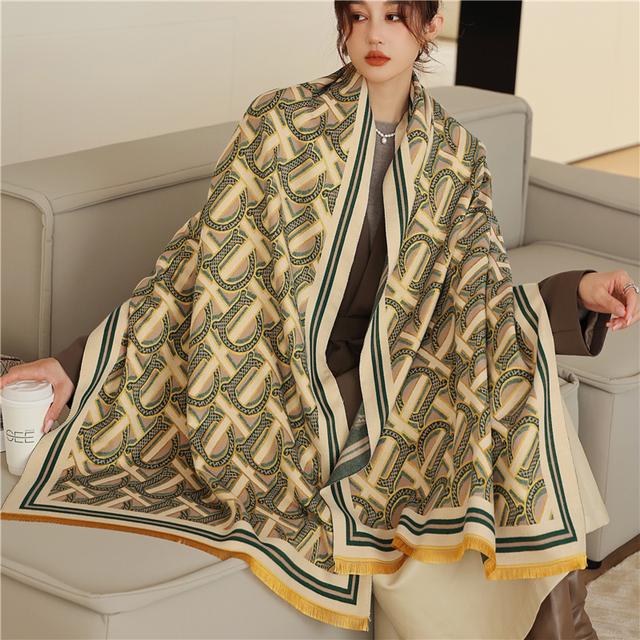 Luxus Kaschmir Schal Winter Frauen Pashmina Schals Warme Decke Wraps Weiblich Foulard Bandana Marke Dicke Druck Schals 200x65cm von Joom DACH