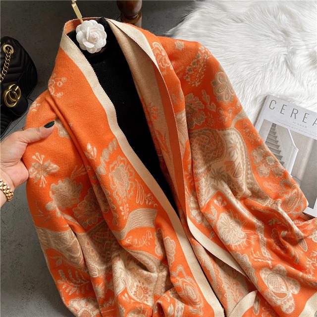 Luxus Kaschmir Schal Winter Frauen Pashmina Schals Warme Decke Wraps Weiblich Foulard Bandana Marke Dicke Druck Schals 200x65cm von Joom DACH